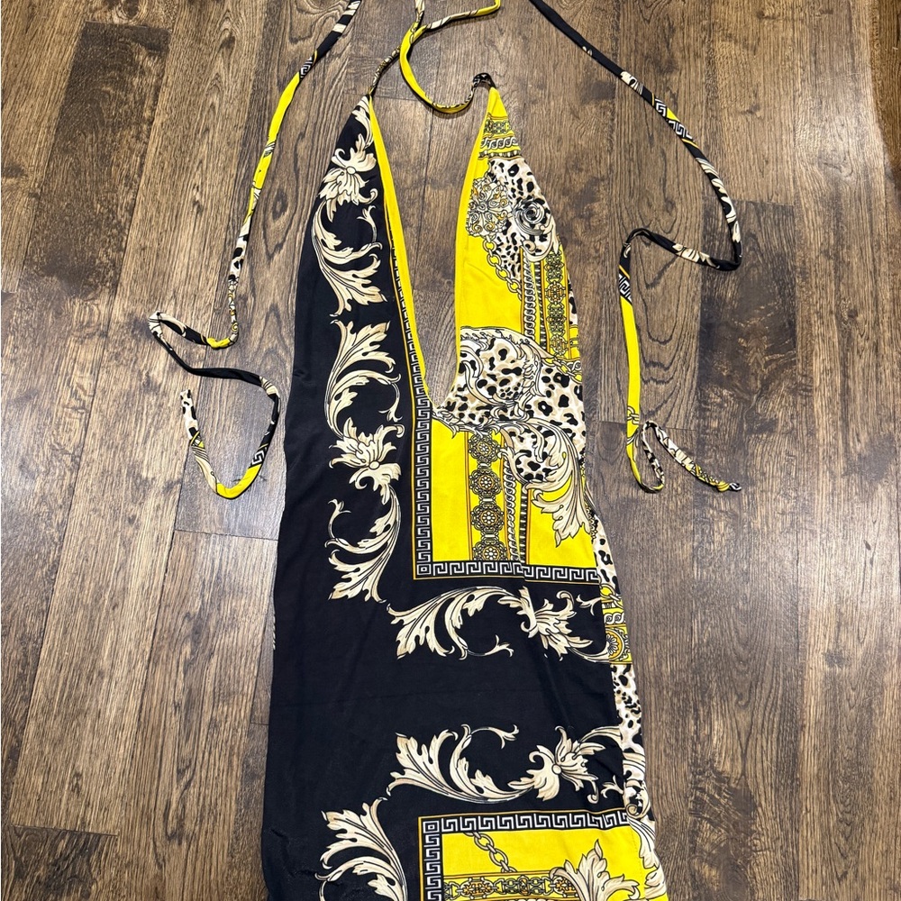 Fashion Nova Yellow and Black Backless Dress